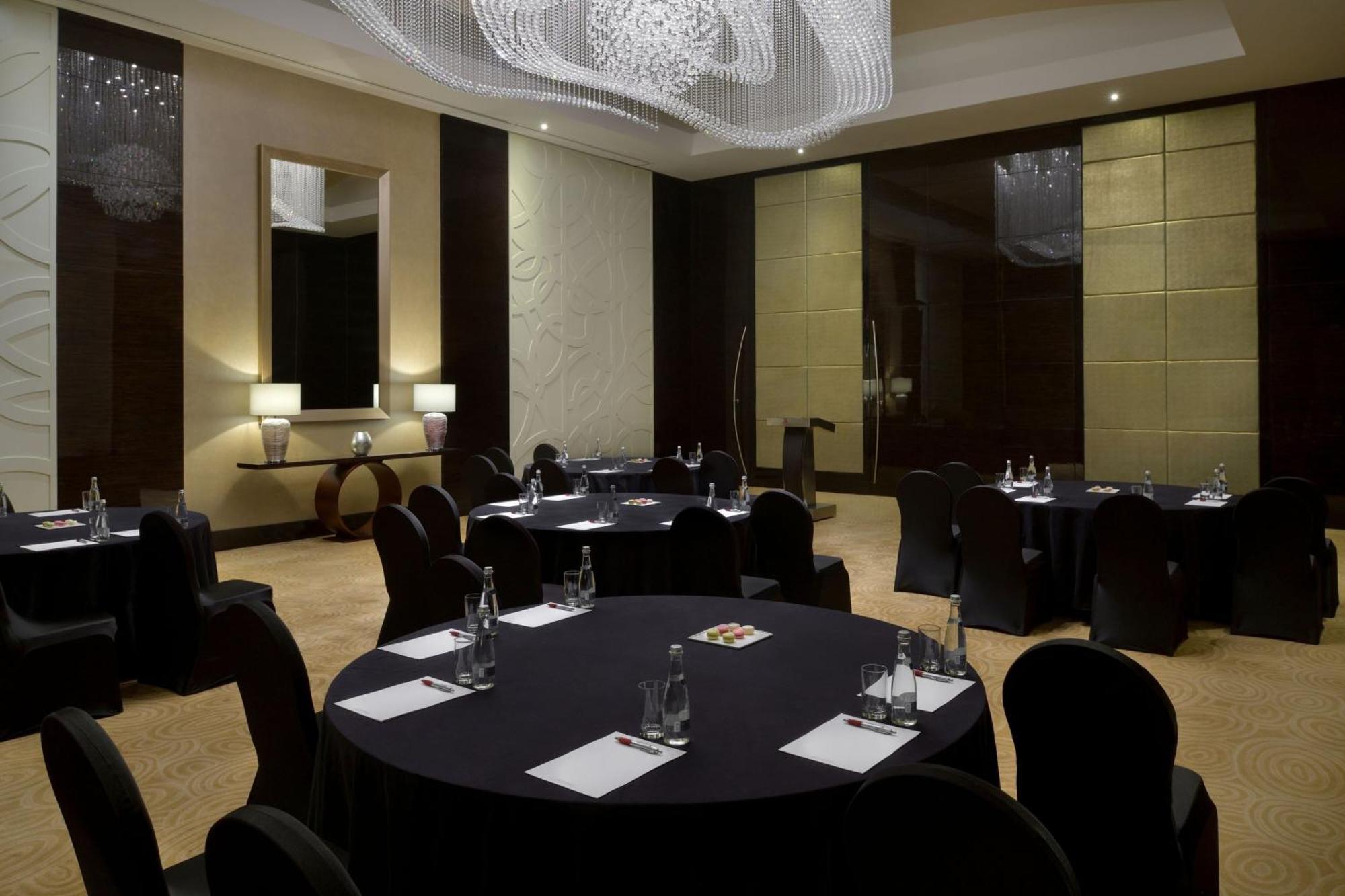 Marriott Hotel Al Forsan, Abu Dhabi Exterior photo Meeting room