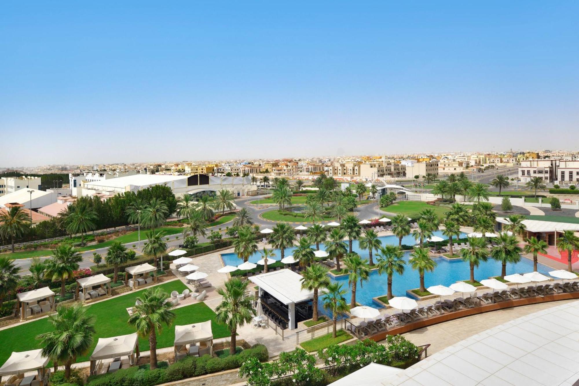 Marriott Hotel Al Forsan, Abu Dhabi Exterior photo View of the pool at the Westin Dubai